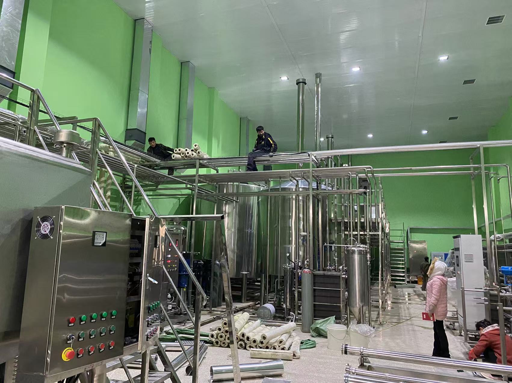 恩平精酿啤酒设备厂—精酿啤酒设备制造：传承工艺与创新科技的交融